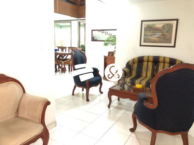 Apartamento de 3 alcobas en venta en El Tesoro, Medellín, 246 m² · foto 4 de 14