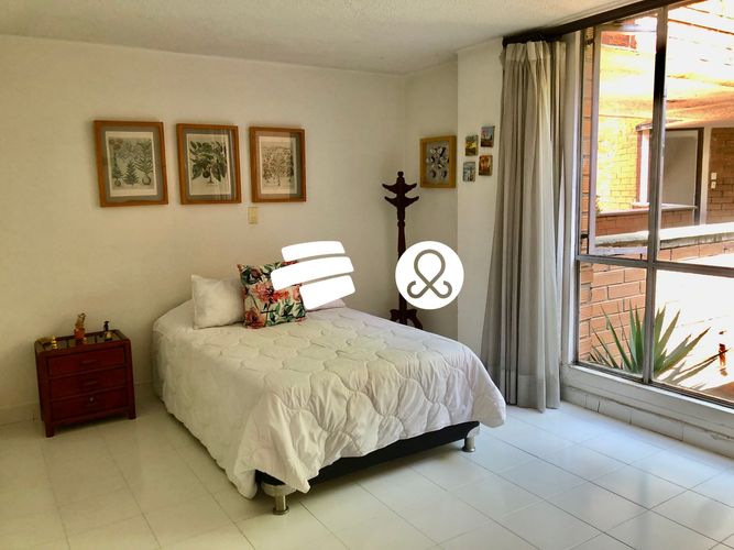 Apartamento de 3 alcobas en venta en El Tesoro, Medellín, 246 m² · foto 7 de 14