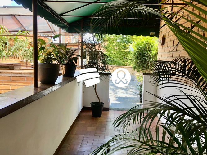 Apartamento de 3 alcobas en venta en El Tesoro, Medellín, 246 m² · foto 12 de 14