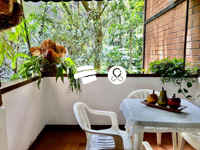 Apartamento de 3 alcobas en venta en El Tesoro, Medellín, 246 m² · foto 13 de 14