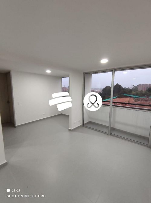 Apartamento de 2 alcobas en venta en Fontibon, Rionegro, 47 m² · foto 2 de 15