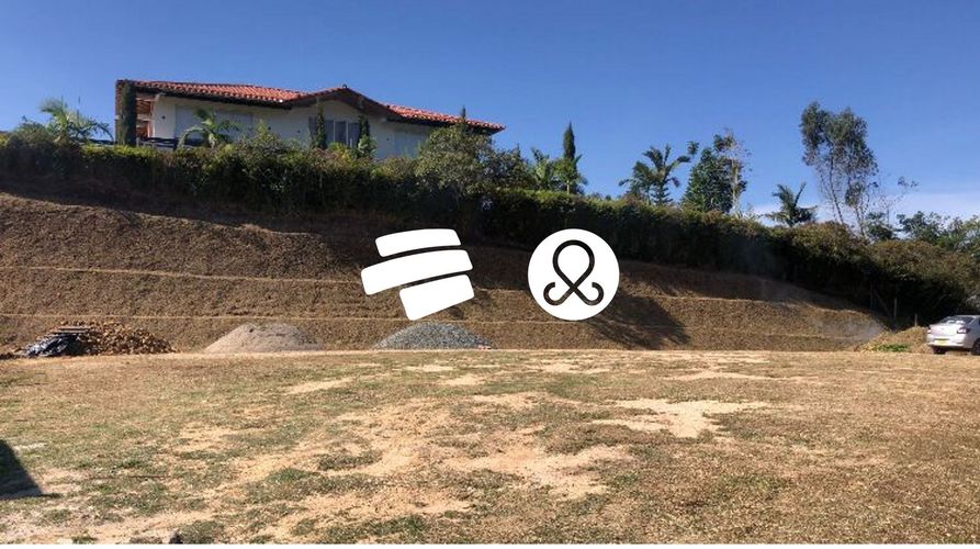 Lote en venta en La Sonadora, El Carmen de Viboral, 1713 m² · foto 2 de 9