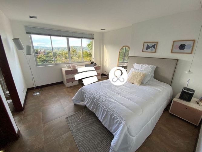 Casa de 3 alcobas en venta en Loma Del Escobero, Envigado · foto 10 de 16