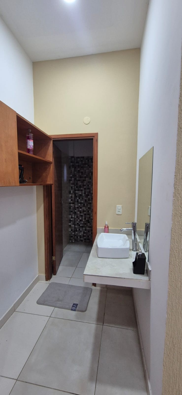 Alquilo Hermoso Departamento amoblado  de 1 dormitorio  7 minutos del Nuevo Palacio de Justicia de Fernando de la Mora — foto 3