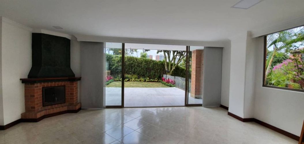 Casa de 3 alcobas en arriendo en Loma Benedictinos, Medellín, 200 m² · foto 5 de 14