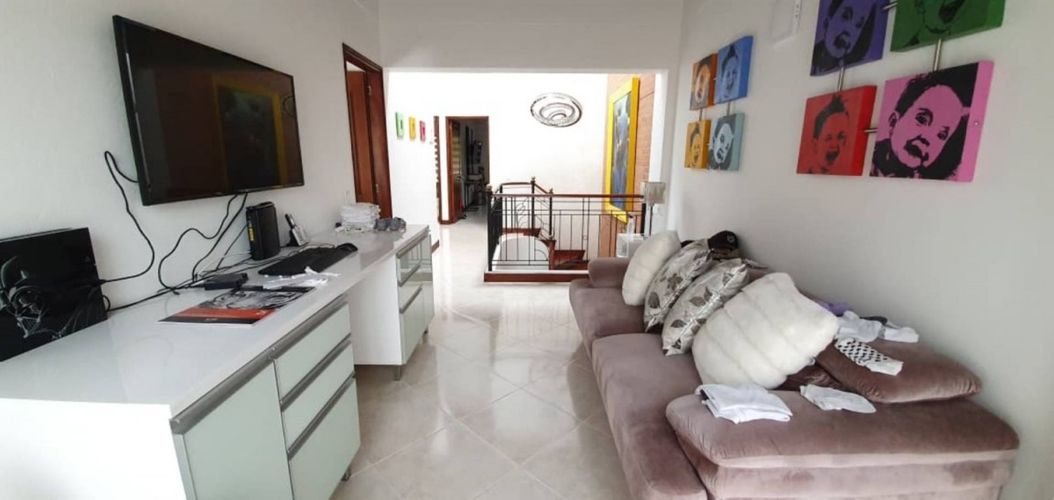 Casa de 3 alcobas en arriendo en Loma Benedictinos, Medellín, 200 m² · foto 6 de 14