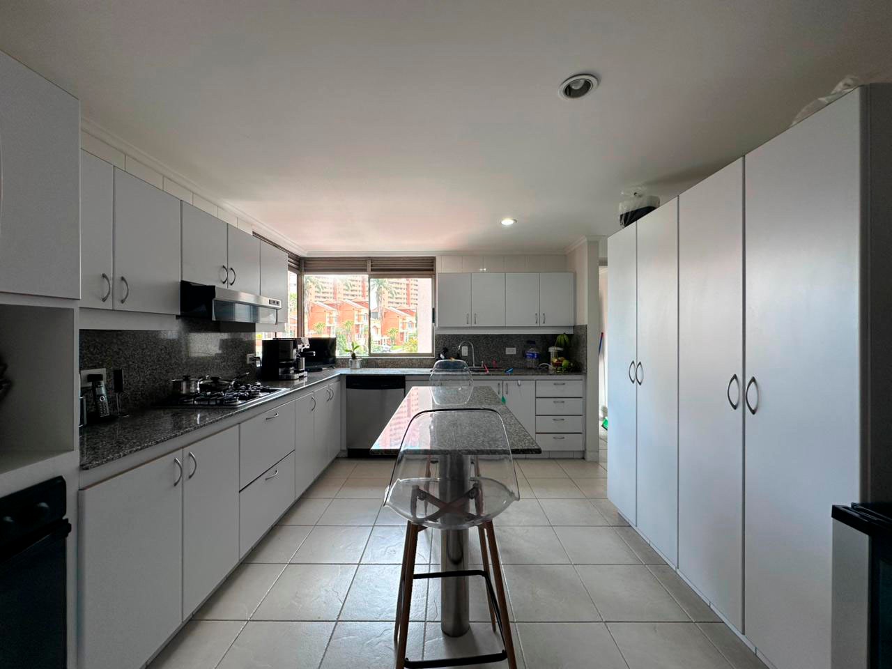 Apartamento en arriendo en El Poblado, Medellín · foto 7 de 20