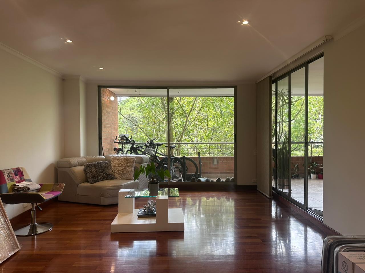 Apartamento en arriendo en El Poblado, Medellín · foto 2 de 20
