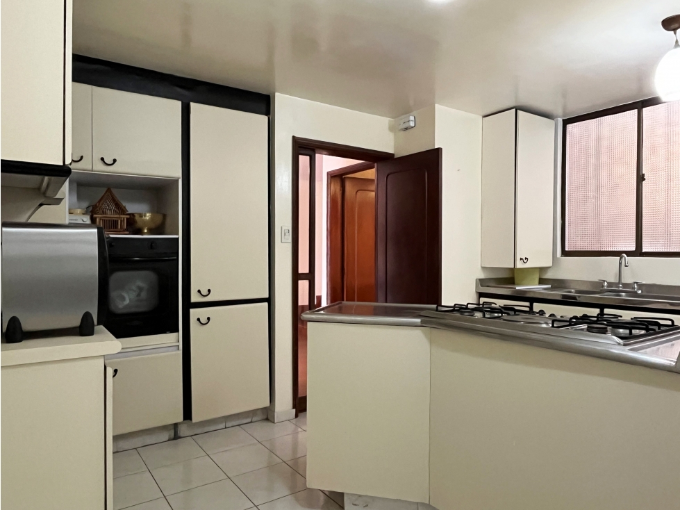 Apartamento en venta en Santa Barbara, Bogotá · foto 8 de 24