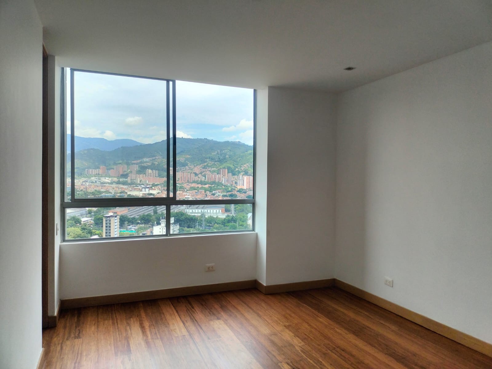 Apartamento en arriendo en El Poblado, Medellín · foto 10 de 16