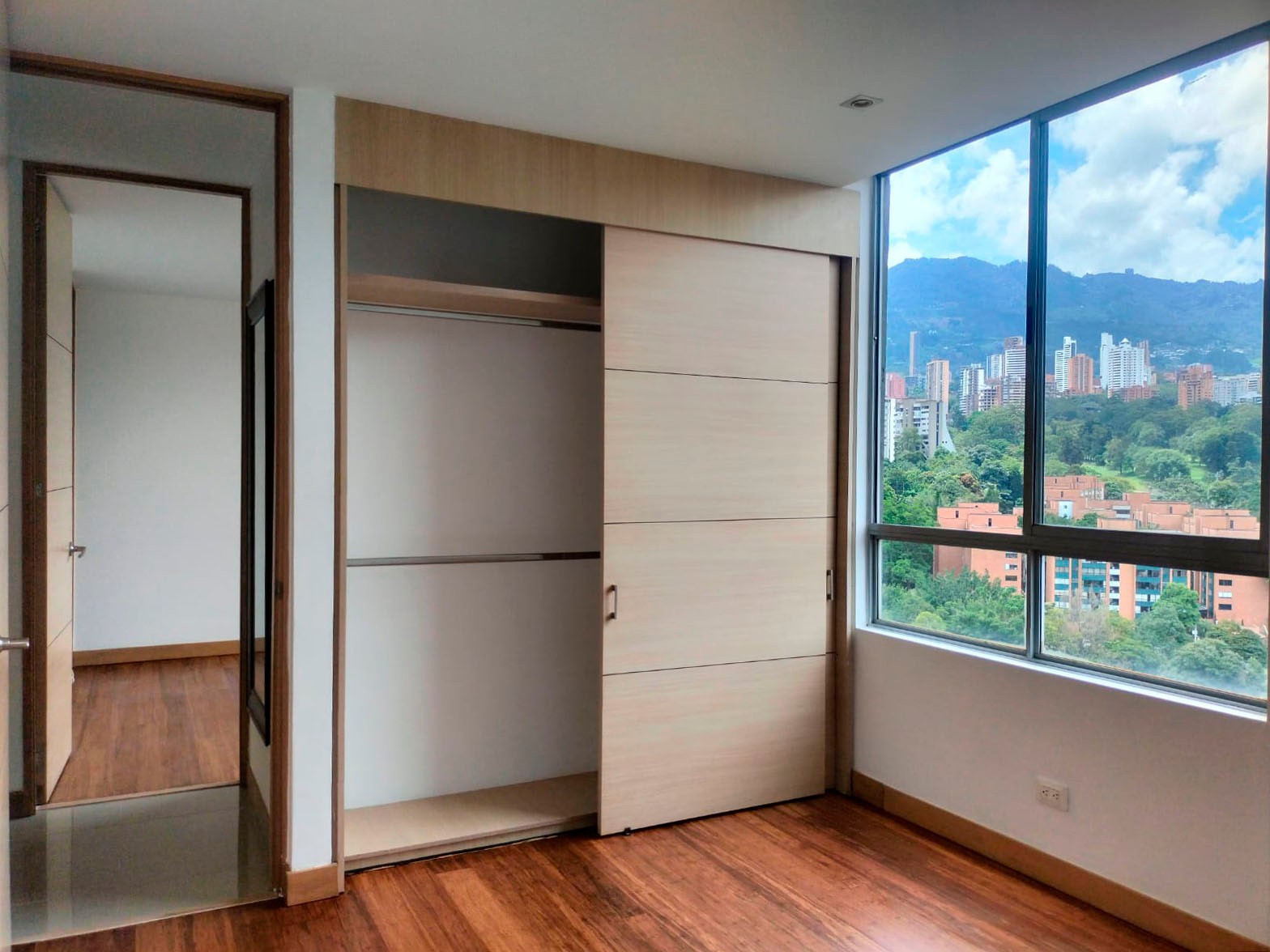 Apartamento en arriendo en El Poblado, Medellín · foto 12 de 16