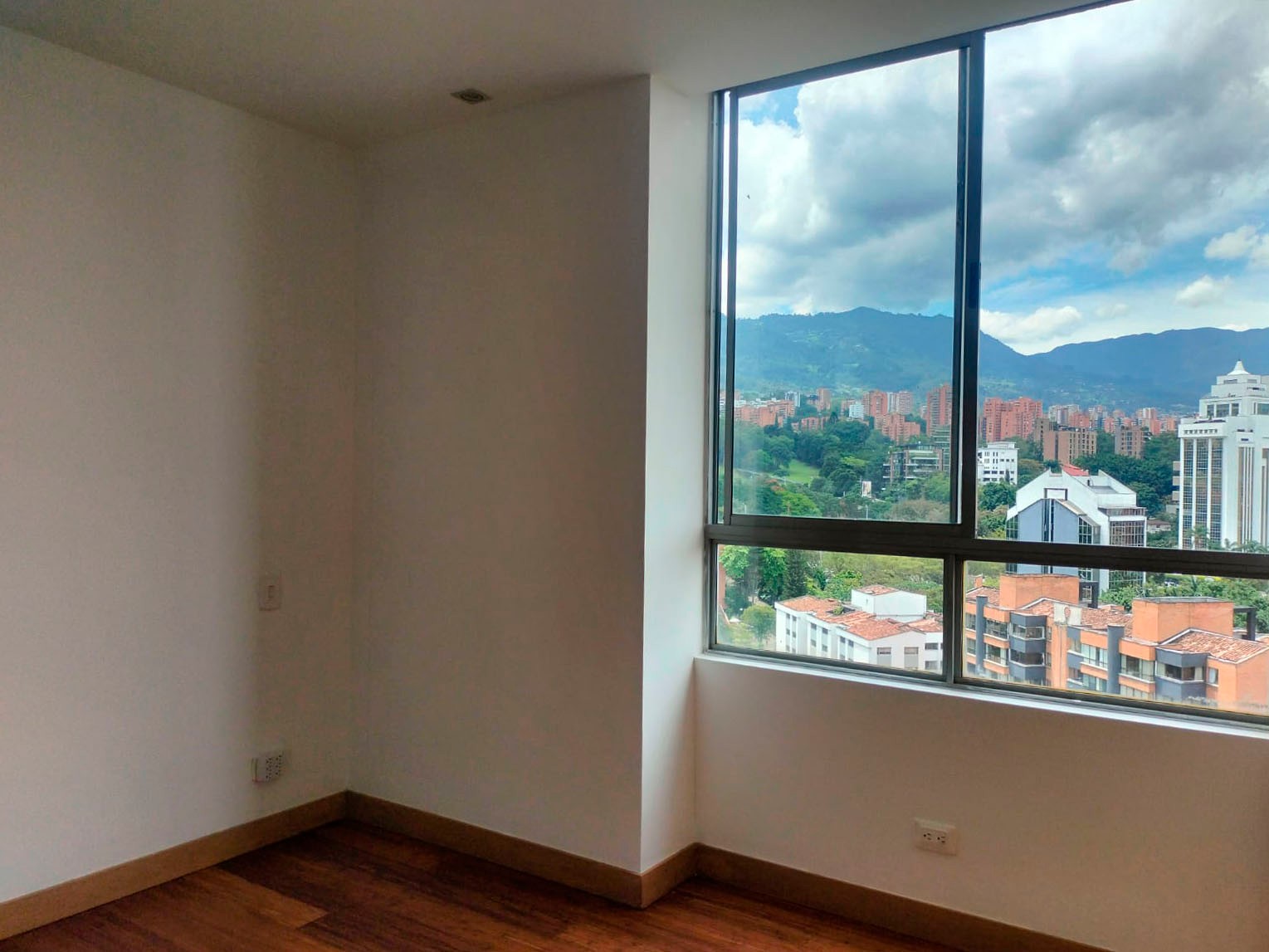 Apartamento en arriendo en El Poblado, Medellín · foto 14 de 16