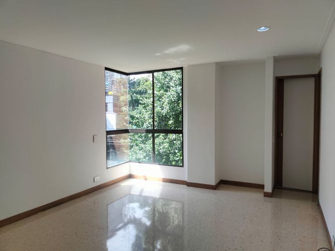 Apartamento de 3 alcobas en arriendo en El Poblado, Medellín, 150 m² · foto 10 de 17