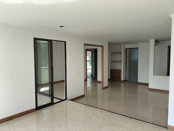 Apartamento de 3 alcobas en arriendo en El Poblado, Medellín, 150 m² · foto 8 de 17