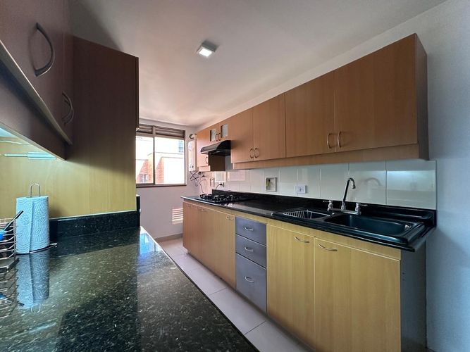 Apartamento de 2 alcobas en arriendo en Los Balsos, Medellín, 120 m² · foto 7 de 17