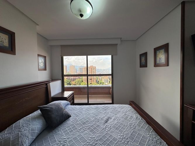 Apartamento de 2 alcobas en arriendo en Los Balsos, Medellín, 120 m² · foto 13 de 17