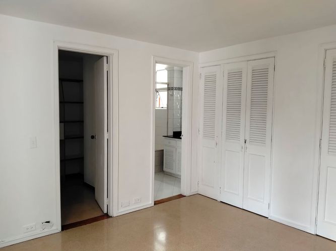 Apartamento de 3 alcobas en arriendo en El Poblado, Medellín, 127 m² · foto 13 de 19