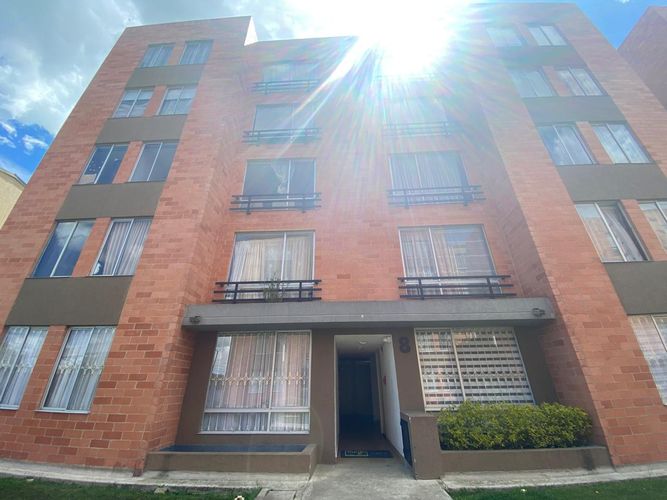 Apartamento de 3 alcobas en venta en Conjunto Residencial Redil Hacienda Casablanca, Madrid, 57 m² · foto 19 de 22