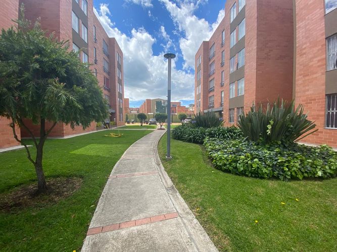 Apartamento de 3 alcobas en venta en Conjunto Residencial Redil Hacienda Casablanca, Madrid, 57 m² · foto 20 de 22