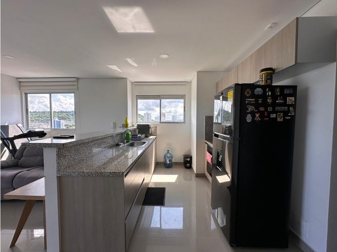 Apartamento de 2 alcobas en venta en Manga, Cartagena, 79 m² · foto 2 de 10