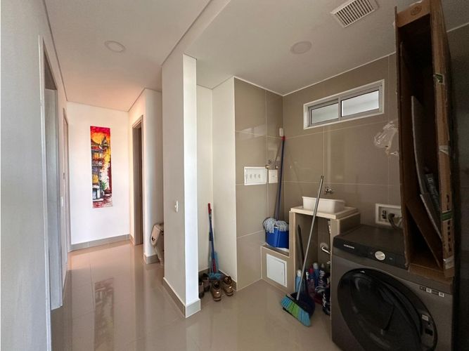 Apartamento de 2 alcobas en venta en Manga, Cartagena, 79 m² · foto 6 de 10