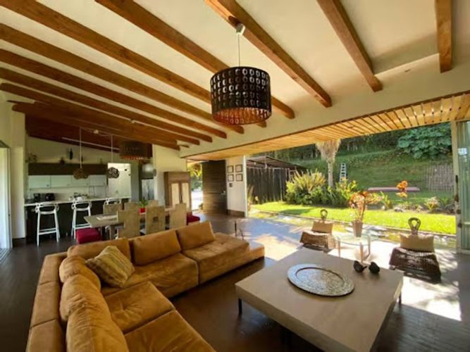 Casa de 4 alcobas en arriendo en El Higueron, Rionegro, 400 m² · foto 10 de 24