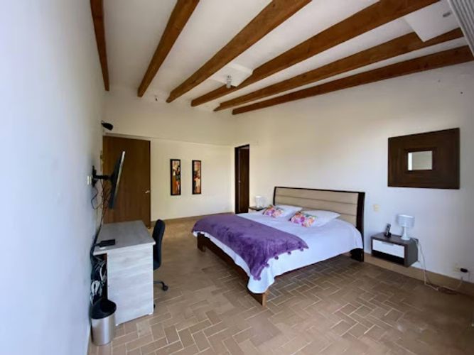 Casa de 4 alcobas en arriendo en El Higueron, Rionegro, 400 m² · foto 13 de 24