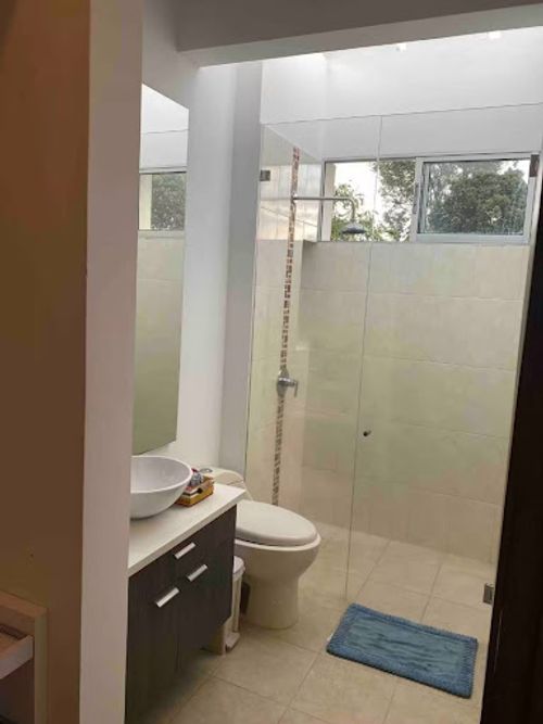 Casa de 4 alcobas en arriendo en El Higueron, Rionegro, 400 m² · foto 23 de 24