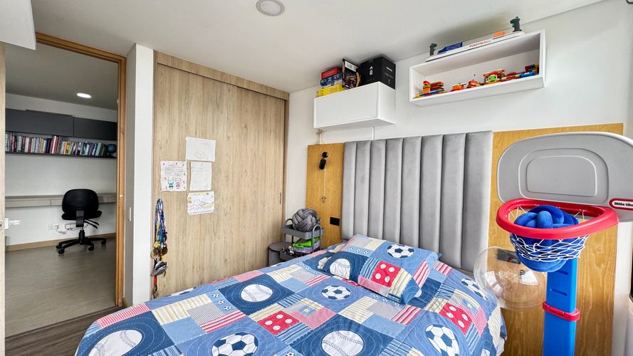 Apartamento de 3 alcobas en venta en Las Palmas, Medellín, 87 m² · foto 17 de 24