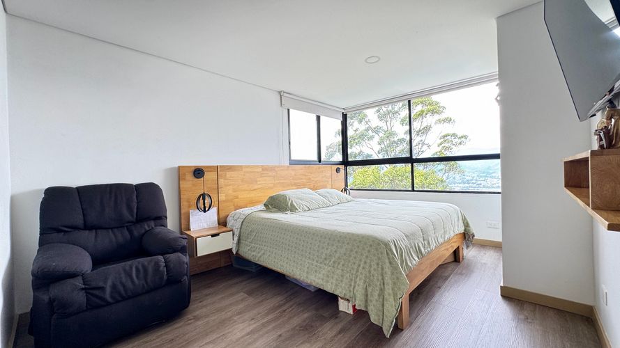 Apartamento de 3 alcobas en venta en Las Palmas, Medellín, 87 m² · foto 18 de 24