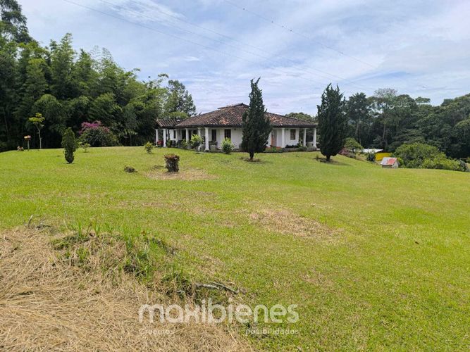 Finca en venta en Lomitas, La Ceja, 280 m² · foto 24 de 24