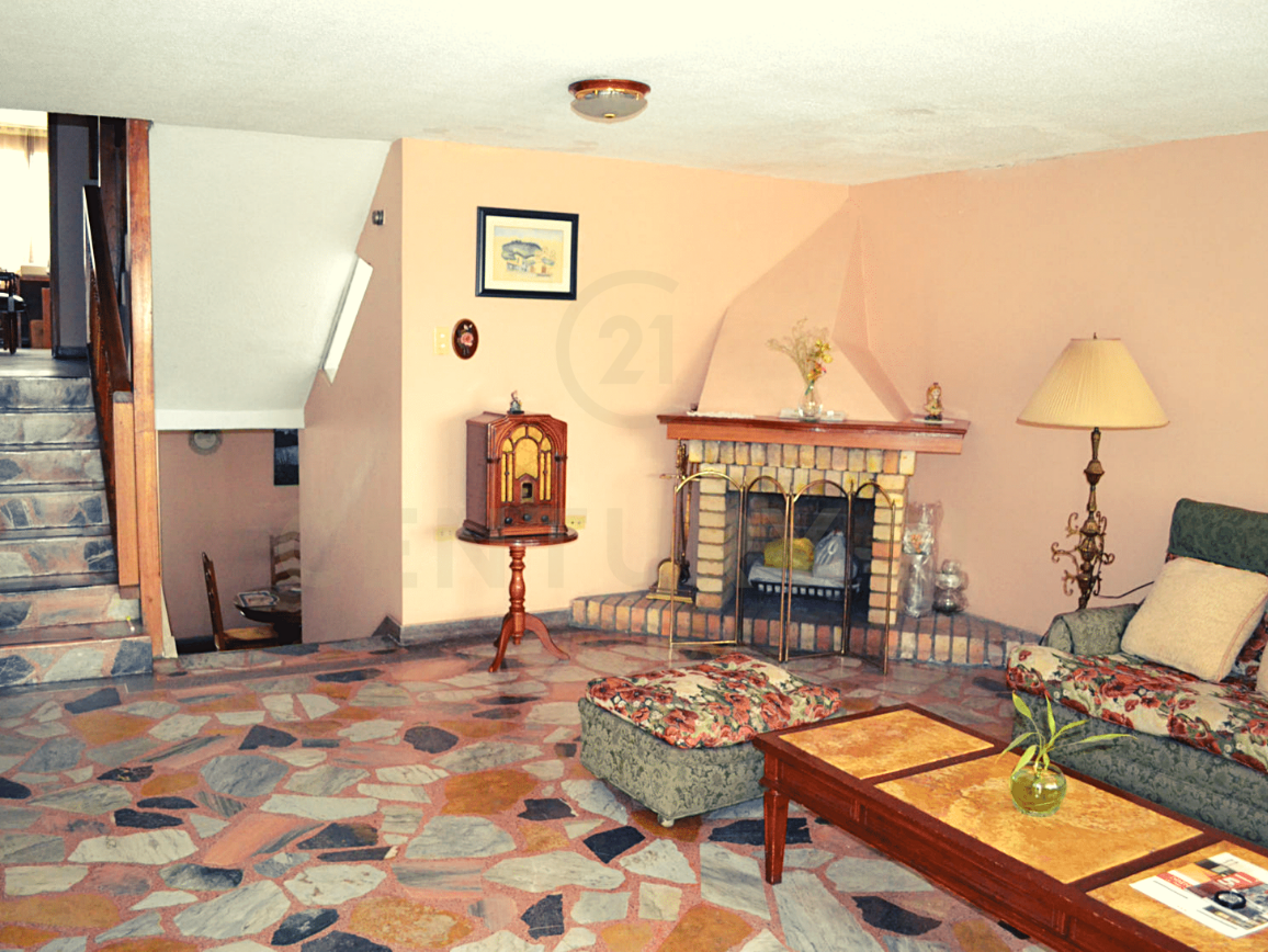 Casa en venta en Quinta Paredes, Bogotá · foto 2 de 11