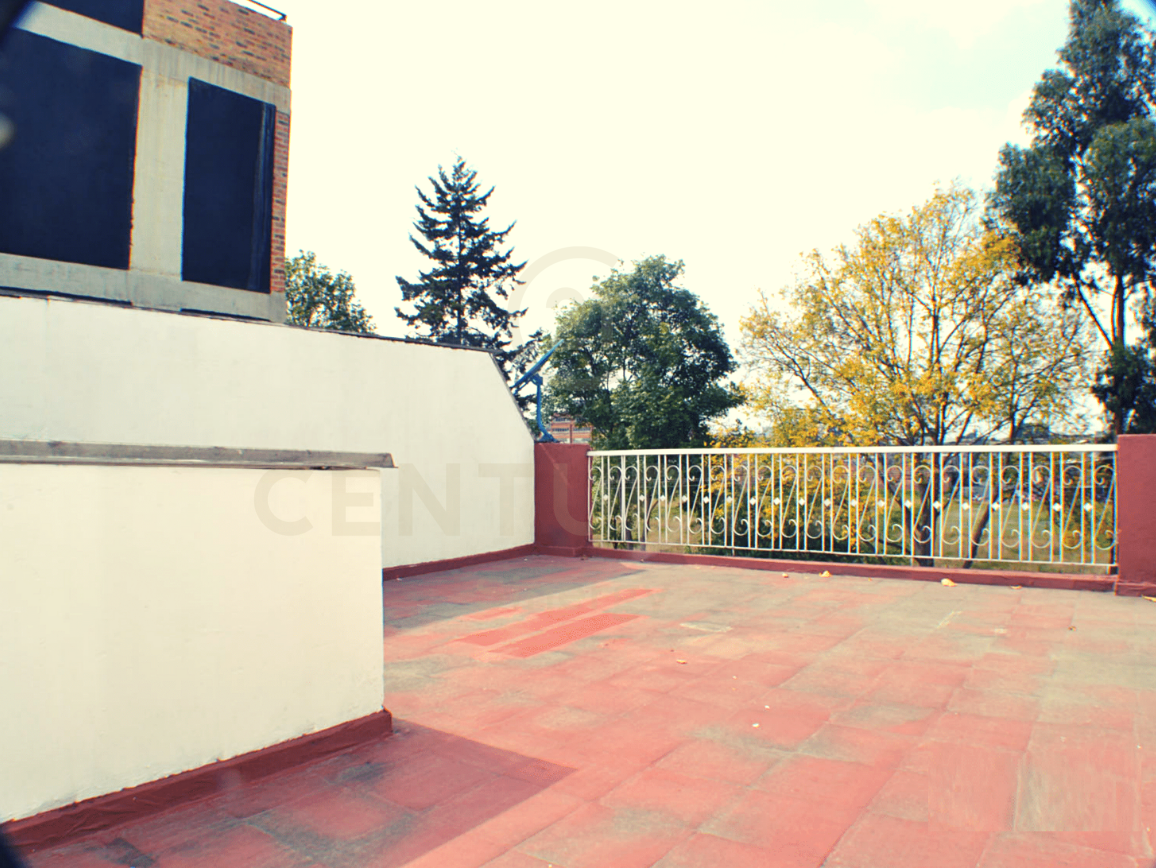 Casa en venta en Quinta Paredes, Bogotá · foto 9 de 11