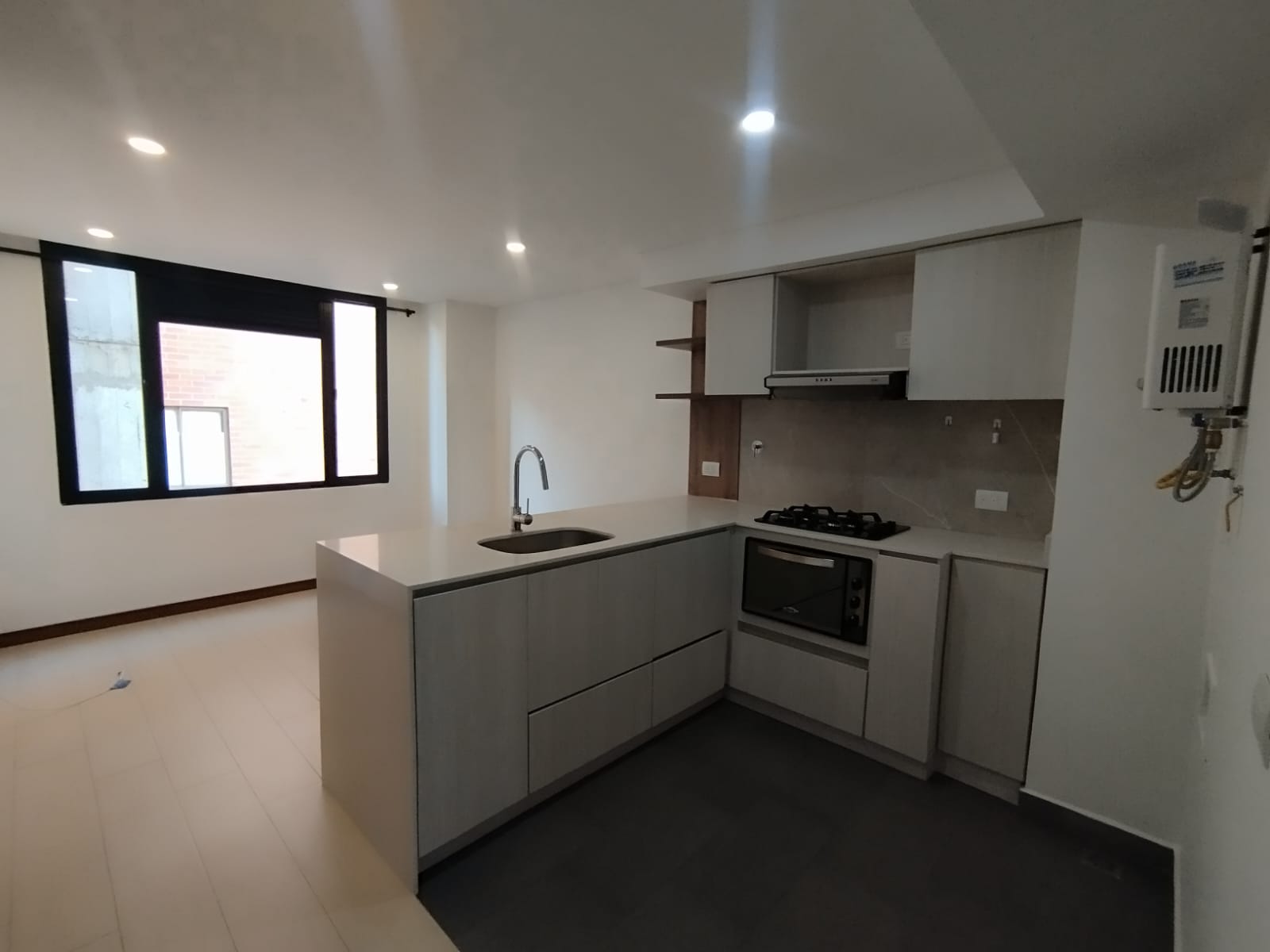 Apartaestudio en arriendo en Laureles, Medellín · foto 12 de 13