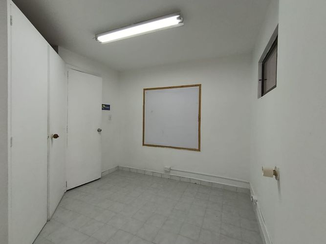 Oficina en arriendo en Belén, Medellín, 300 m² · foto 16 de 17