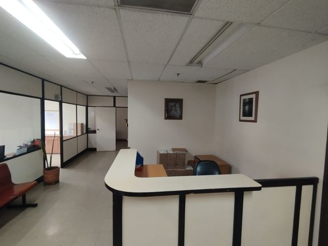 Oficina en arriendo en La Candelaria, Medellín, 200 m² · foto 2 de 20