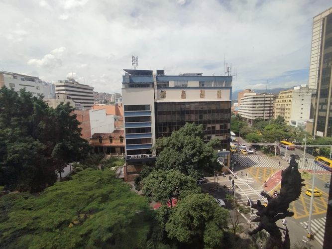 Oficina en arriendo en La Candelaria, Medellín, 200 m² · foto 13 de 20