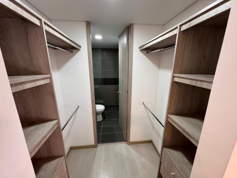 Apartamento en arriendo en Las Antillas, Envigado · foto 10 de 11