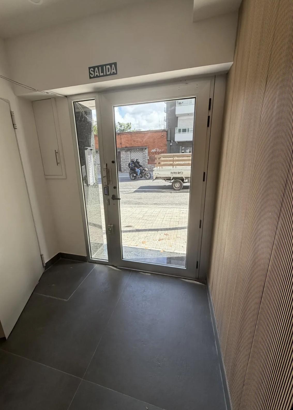 Alquiler apartamento Tres Cruces de 1 dorm con garage · Foto 3