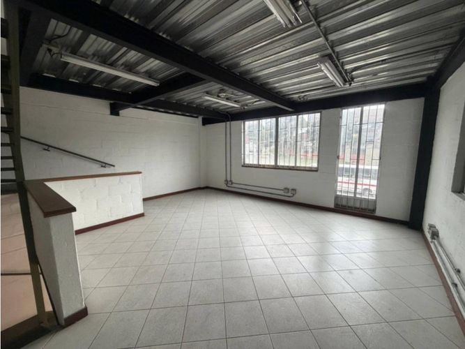 Bodega en arriendo en Suramérica, La Estrella, 675 m² · foto 8 de 11