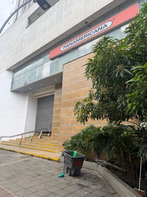 Local en arriendo en Unicentro Cali, Cali, 16 m² · foto 3 de 9