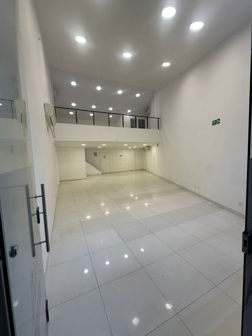 Local en arriendo en Unicentro Cali, Cali, 42 m² · foto 6 de 19