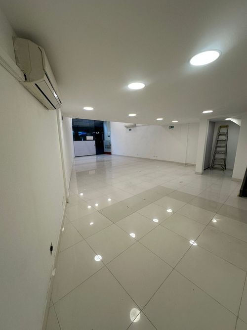 Local en arriendo en Unicentro Cali, Cali, 42 m² · foto 10 de 19