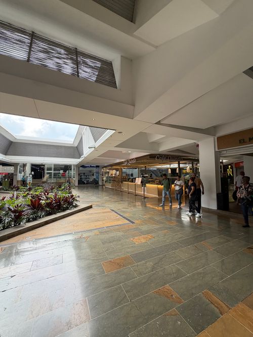 Local en arriendo en Unicentro Cali, Cali, 42 m² · foto 16 de 19
