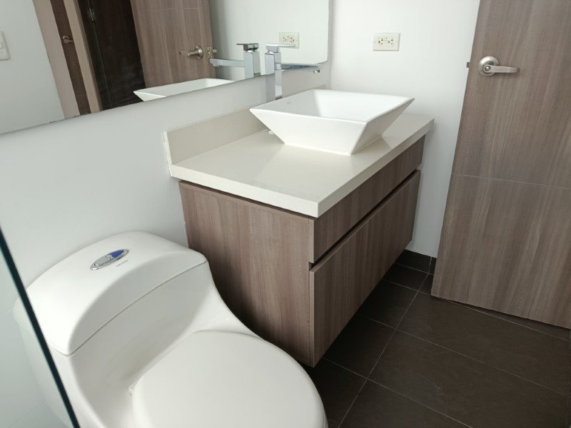 Apartamento en arriendo en Loma Del Esmeraldal, Envigado · foto 14 de 24