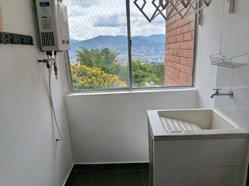 Apartamento en arriendo en Loma Del Esmeraldal, Envigado · foto 15 de 24