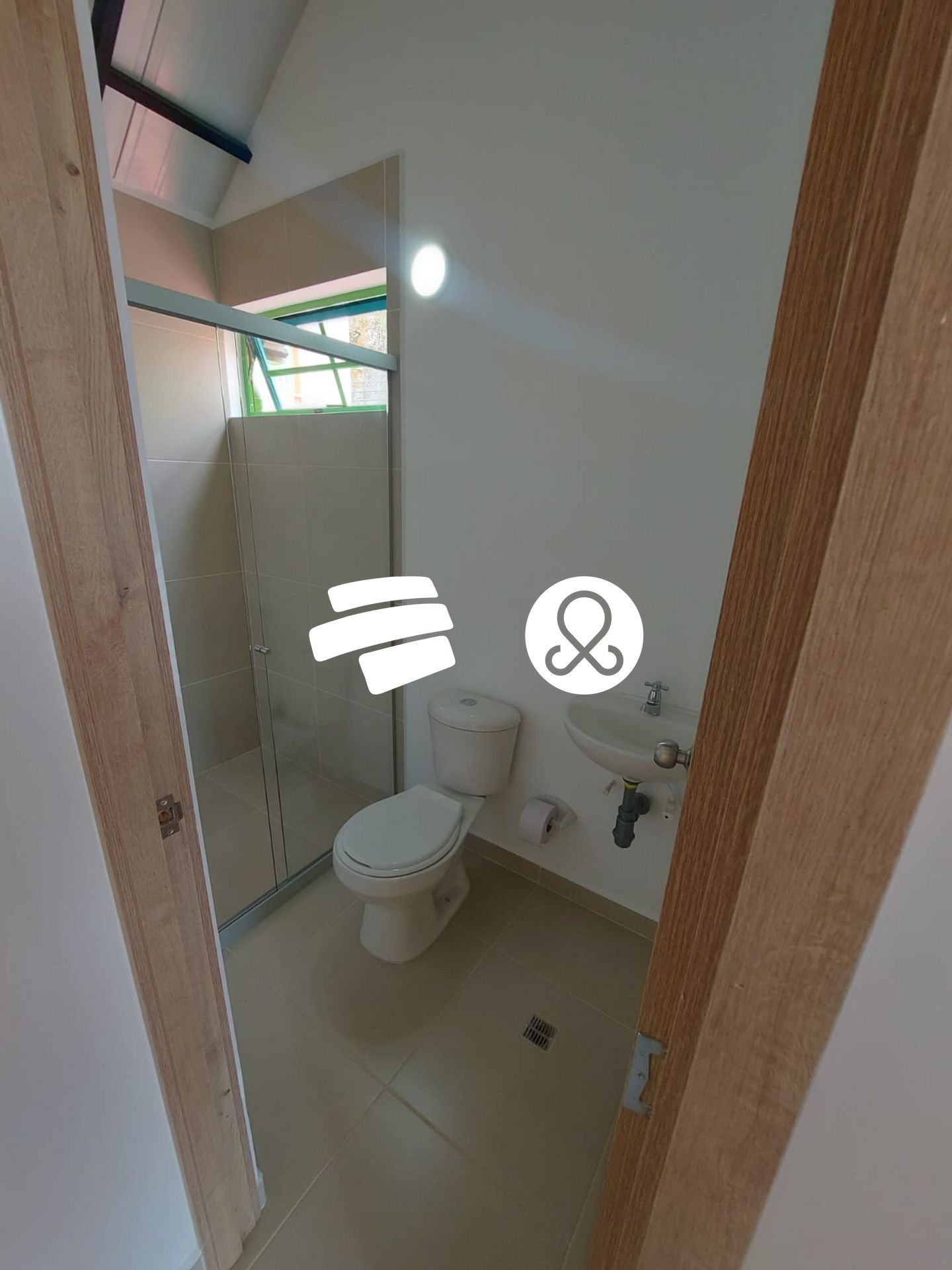 Apartamento en venta en Zona Industrial No. 1, Itagüí · foto 2 de 23