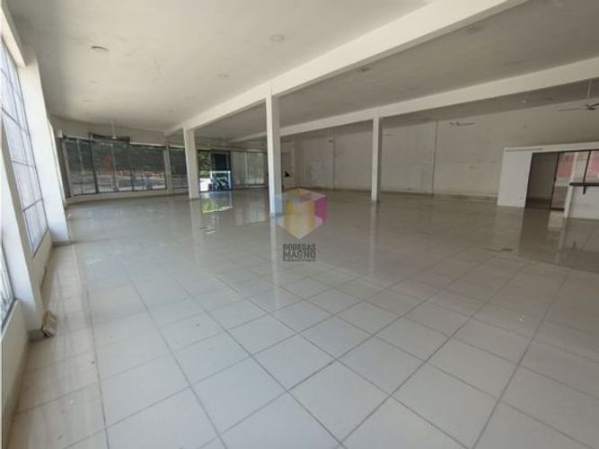 Local en arriendo en El Poblado, Medellín, 670 m² · foto 4 de 6