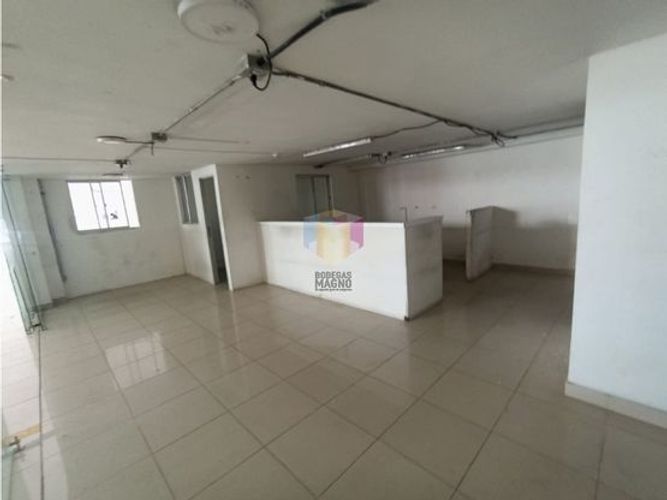 Local en arriendo en El Poblado, Medellín, 670 m² · foto 5 de 6