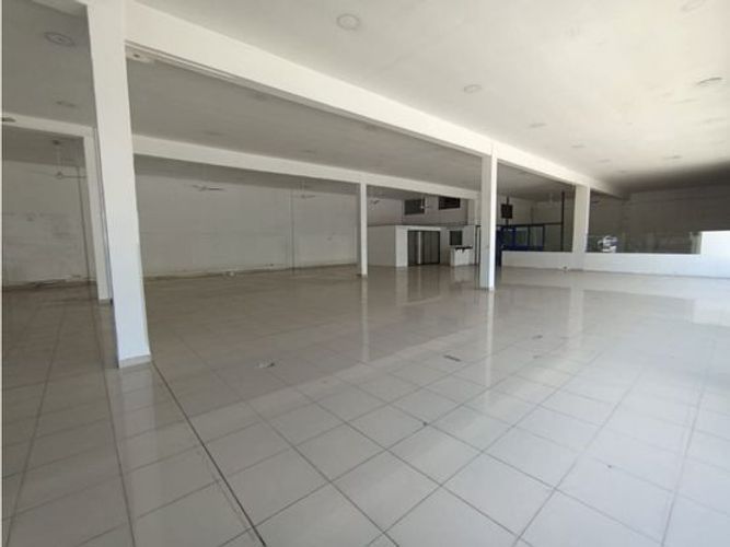 Local en arriendo en El Poblado, Medellín, 670 m² · foto 6 de 6